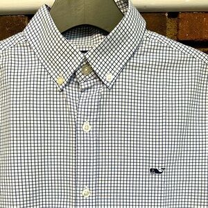 🖤 Vineyard Vines 100% cotton slim fit whale shirt New condition.